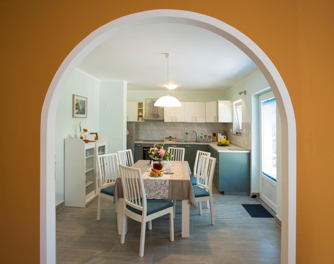 קסטב Apartman Lori מראה חיצוני תמונה